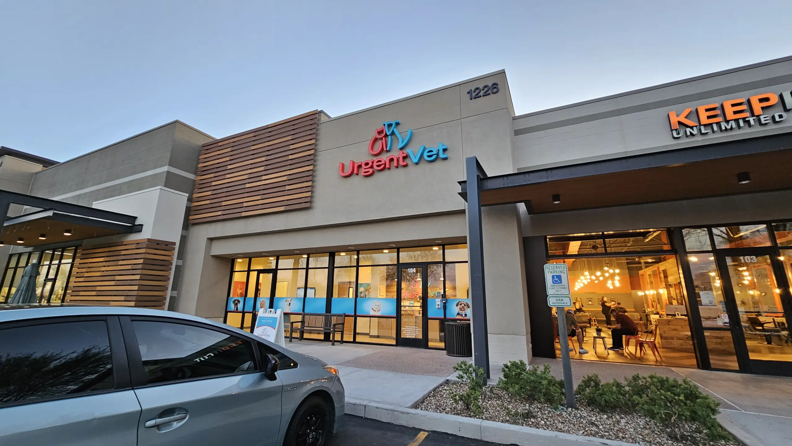 UrgentVet Mesa Vet Clinic low cost Emergency Vet Mesa, AZ After Hours Veterinary Urgent Care Urgent Vet in Mesa